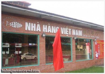 Nhà Hàng Việt Nam