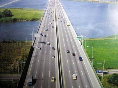 Tuyến đường cao tốc mới rút ngắn khoảng cách từ Hà Nội - Quảng Ninh chỉ còn 1,5 tiếng Tuyến đường cao tốc mới rút ngắn khoảng cách từ Hà Nội - Quảng Ninh chỉ còn 1,5 tiếng