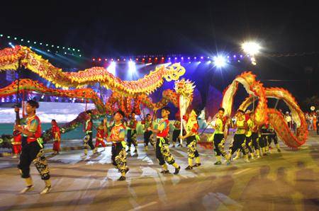 Carnaval Hạ Long 2013 - Tự Hào Nguồn Cội