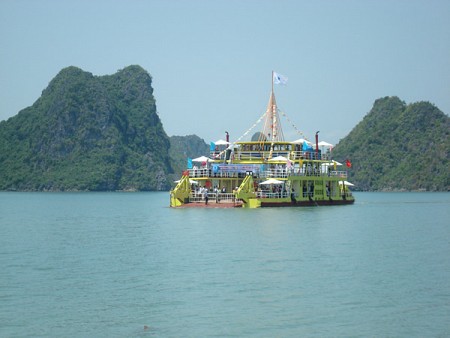 Phà Tuần Châu - Cát Bà