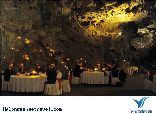 Chào Đón Giáng Sinh Và Năm Mới Trên Vịnh Hạ Long - Ảnh 1