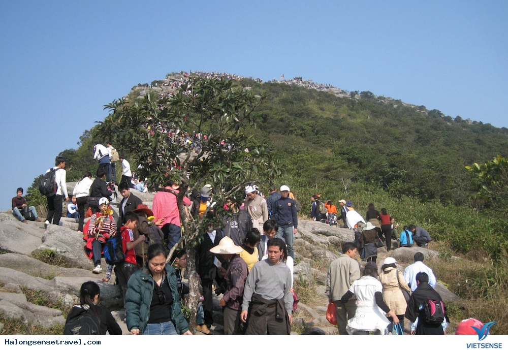 Danh Thắng Yên Tử Vào Mùa Lễ Hội 2014 - Ảnh 1 Danh Thắng Yên Tử Vào Mùa Lễ Hội 2014 - Ảnh 1