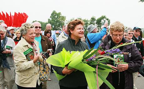 khách thăm quan Quốc Tế Thích Thú Với Quảng Yên - Ảnh 1