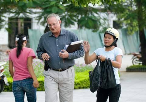 Đường Dây Nóng Dành Cho khách thăm quan Tại Việt Nam - Ảnh 1 Đường Dây Nóng Dành Cho khách thăm quan Tại Việt Nam - Ảnh 1