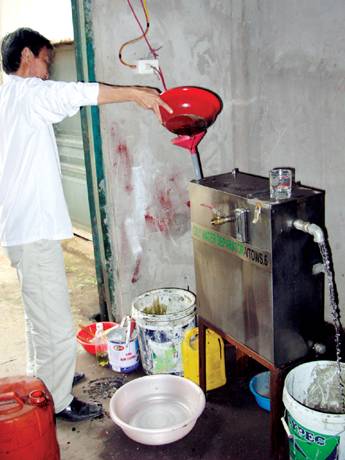 Giải pháp ngăn ngừa ô nhiễm dầu ở Vịnh Hạ Long - Ảnh 1