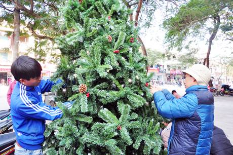 Hạ Long Sôi Động Mùa Noel - Ảnh 4 Hạ Long Sôi Động Mùa Noel - Ảnh 4