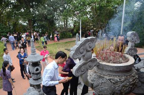 Khai Hội Chùa Lôi Âm - Hạ Long - Ảnh 1