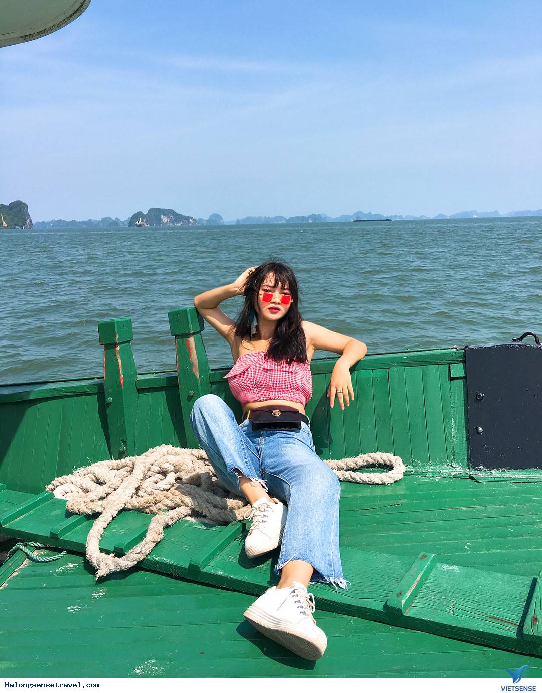 Khám phá vịnh Hạ Long tuyệt đẹp trong hè năm nay - Ảnh 3