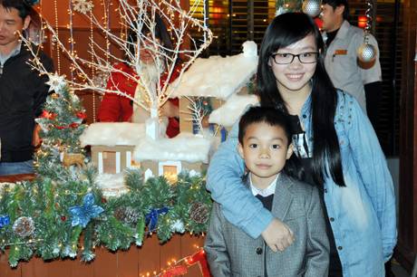 Không Khí Giáng Sinh An Lành Ở Phố Biển Hạ Long - Ảnh 6 Không Khí Giáng Sinh An Lành Ở Phố Biển Hạ Long - Ảnh 6