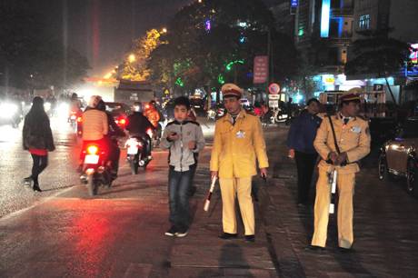 Không Khí Giáng Sinh An Lành Ở Phố Biển Hạ Long - Ảnh 18 Không Khí Giáng Sinh An Lành Ở Phố Biển Hạ Long - Ảnh 18