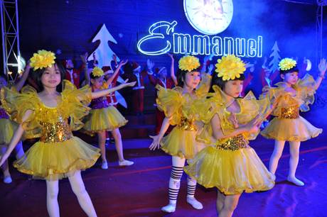 Không Khí Giáng Sinh An Lành Ở Phố Biển Hạ Long - Ảnh 17 Không Khí Giáng Sinh An Lành Ở Phố Biển Hạ Long - Ảnh 17