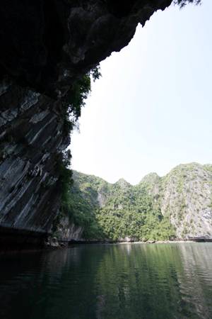 Kỳ Thú Hồ Ba Hầm - Hạ Long - Ảnh 2 Kỳ Thú Hồ Ba Hầm - Hạ Long - Ảnh 2