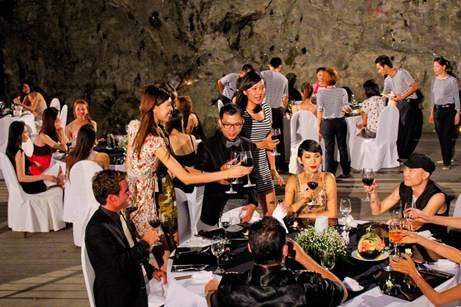 Lung Linh Dạ Tiệc - Hang Trong - Ảnh 12 Lung Linh Dạ Tiệc - Hang Trong - Ảnh 12