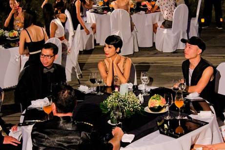 Lung Linh Dạ Tiệc - Hang Trong - Ảnh 13 Lung Linh Dạ Tiệc - Hang Trong - Ảnh 13