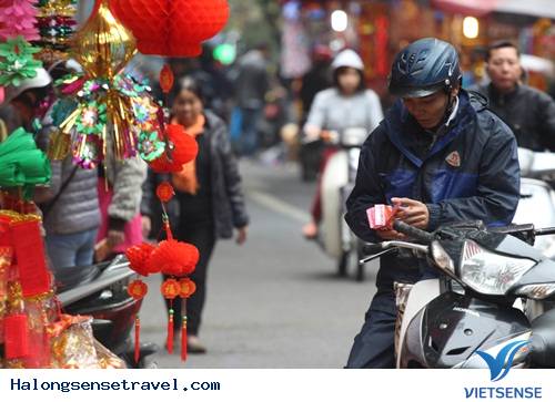 Người Dân Hà Nội Đổ Về Chợ Bưởi Mua Hoa Tết - Ảnh 4 Người Dân Hà Nội Đổ Về Chợ Bưởi Mua Hoa Tết - Ảnh 4