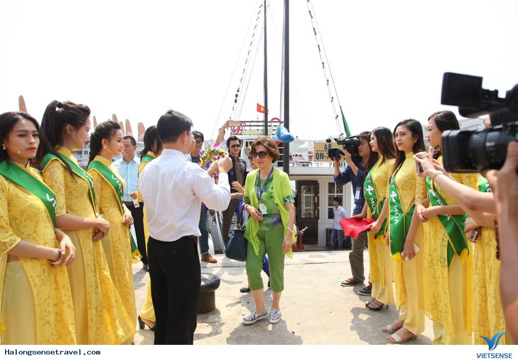 Tàu Biển Quốc Tế Sunrise Princess Thăm Vịnh Hạ Long - Ảnh 1