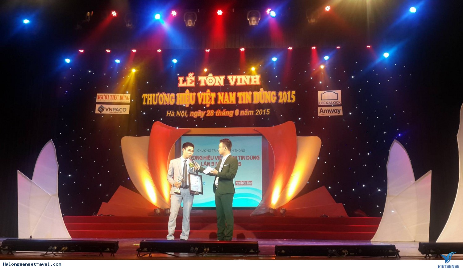 VietSense Travel vinh dự được tôn vinh Thương Hiệu Việt Nam Tin Dùng 2015 - Ảnh 4 VietSense Travel vinh dự được tôn vinh Thương Hiệu Việt Nam Tin Dùng 2015 - Ảnh 4