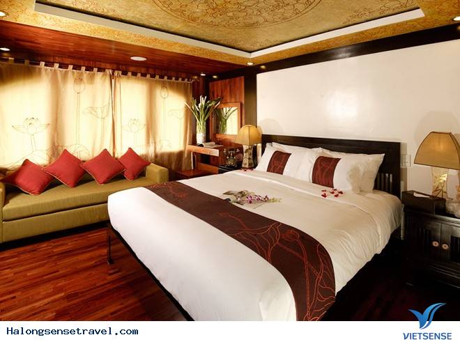 Vợ Chồng Angelina Jolie Và Brad Pitt Đến Thăm Vịnh Hạ Long - Ảnh 7