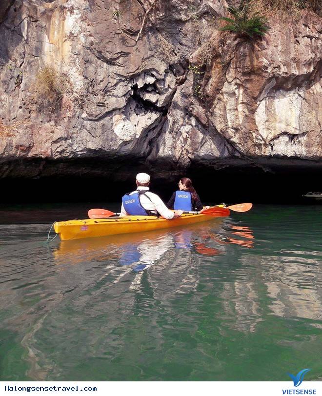 Vợ Chồng Angelina Jolie Và Brad Pitt Đến Thăm Vịnh Hạ Long - Ảnh 4